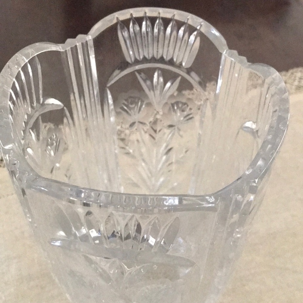 Crystal Vase - Picture 8 of 16